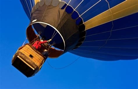 hot air balloon close up